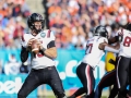 December 29, 2018: South Carolina Gamecocks quarterback Jake Bentley (19) looks for a receiver downfield during NCAA football action between the South Carolina Gamecocks and the Virginia Cavilers at Bank of America Stadium in Charlotte, NC. Jonathan Huff/CSM
